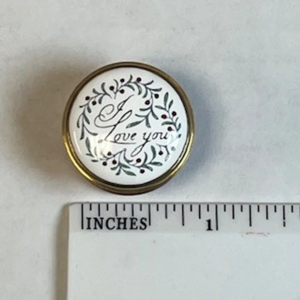 Crummles & Co Enamel‎ Pill Box I Love You Wreath English Trinket Box Red Gold